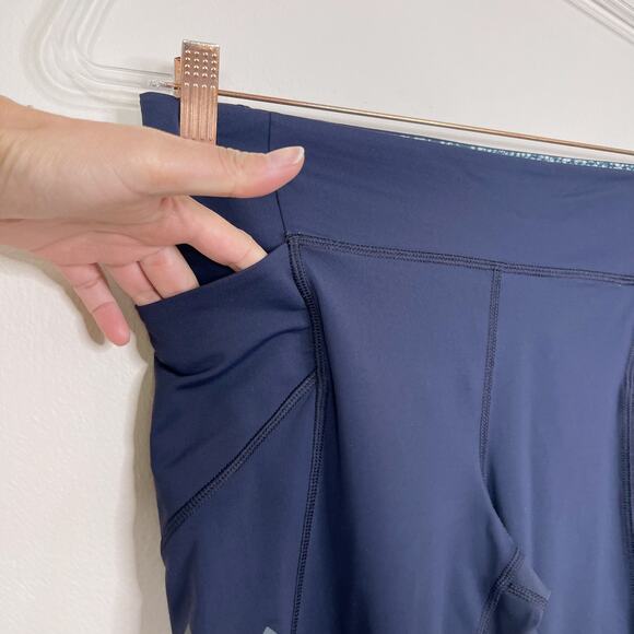 Lululemon Stash It Crop Inkwell Blue Womens 8 Luxtreme Leggings Mesh Reflective - Picture 4 of 12